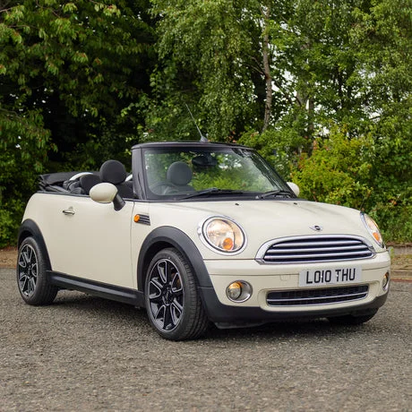 Mini Cooper Convertible - Fun Summer Run Around!